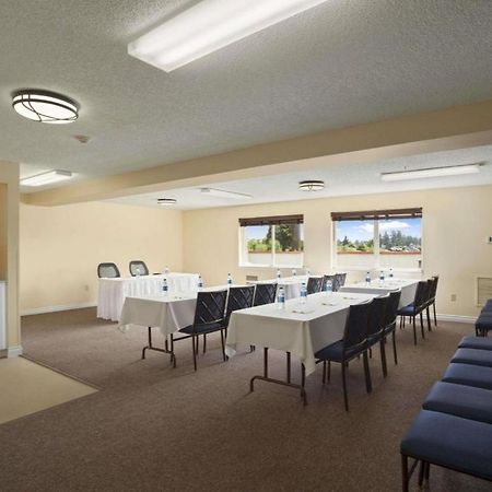 Days Inn By Wyndham Lacey Olympia Area Экстерьер фото