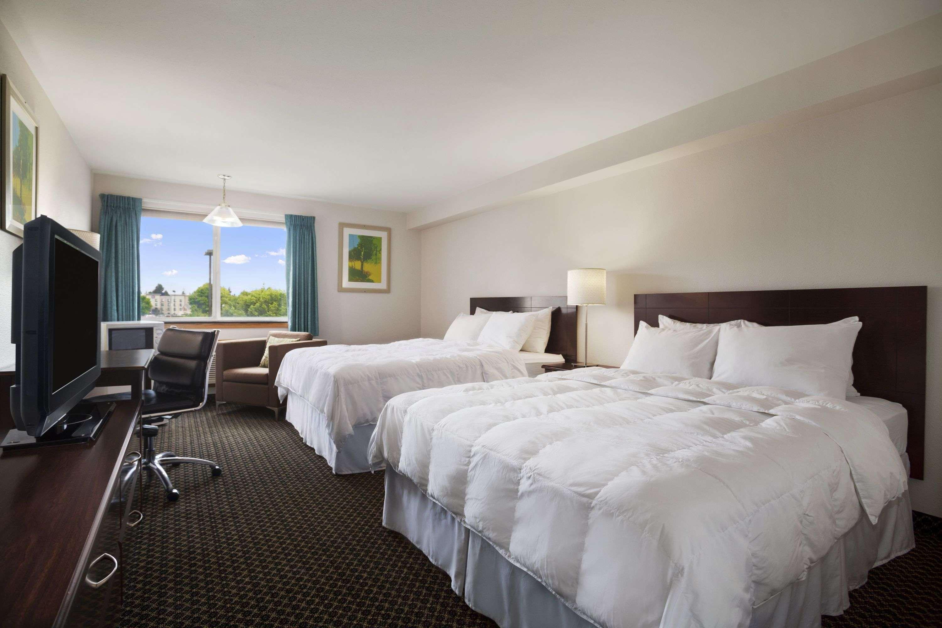 Days Inn By Wyndham Lacey Olympia Area Экстерьер фото