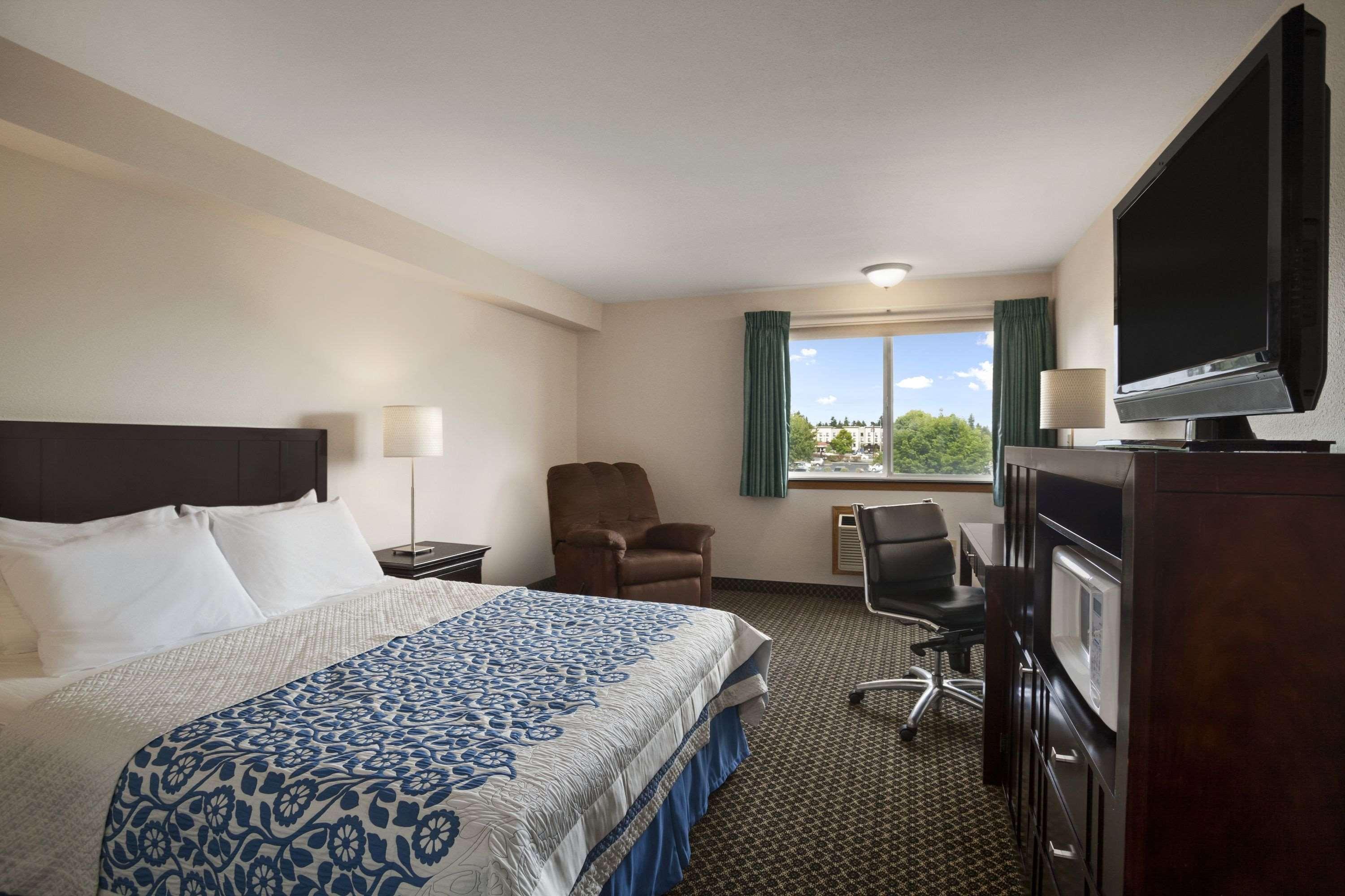 Days Inn By Wyndham Lacey Olympia Area Экстерьер фото