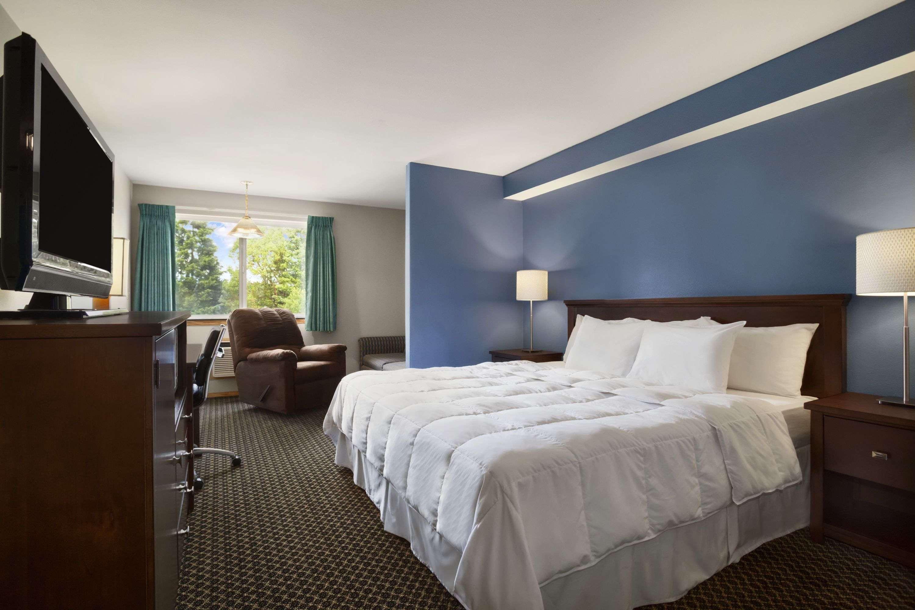 Days Inn By Wyndham Lacey Olympia Area Экстерьер фото