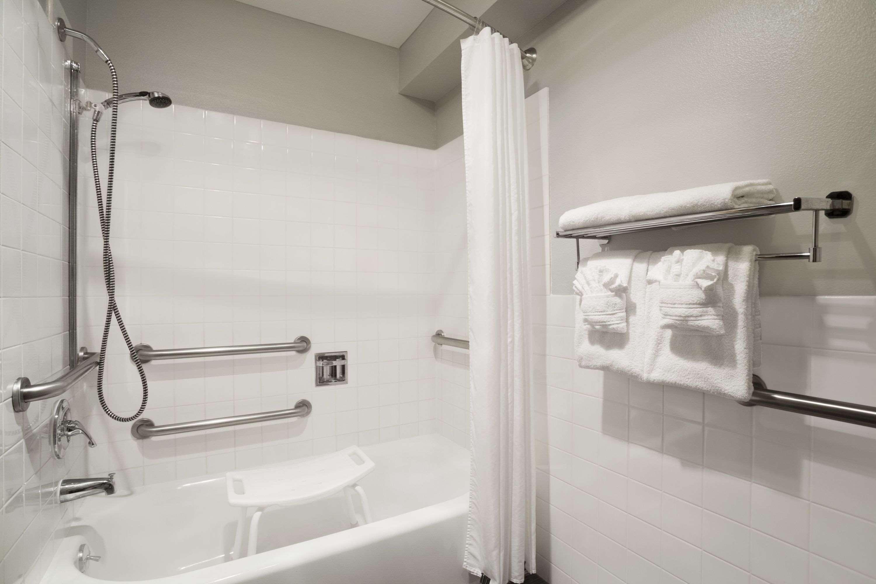 Days Inn By Wyndham Lacey Olympia Area Экстерьер фото