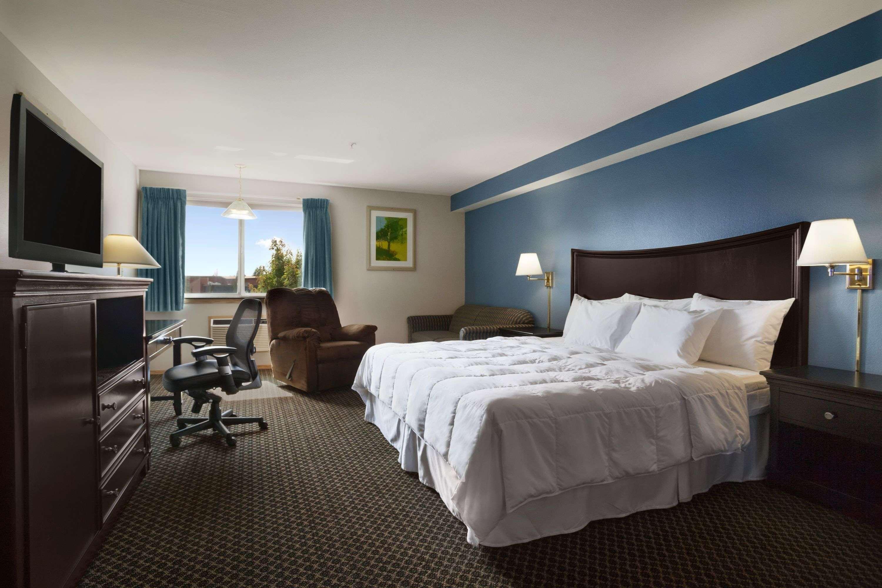 Days Inn By Wyndham Lacey Olympia Area Экстерьер фото