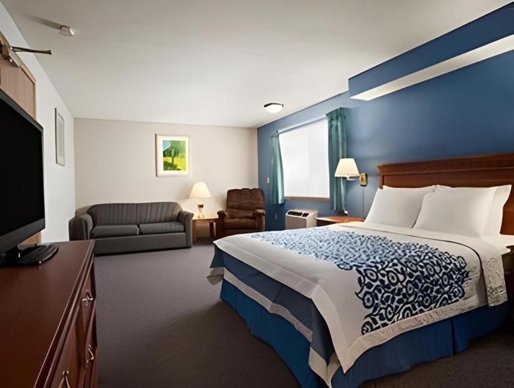 Days Inn By Wyndham Lacey Olympia Area Экстерьер фото