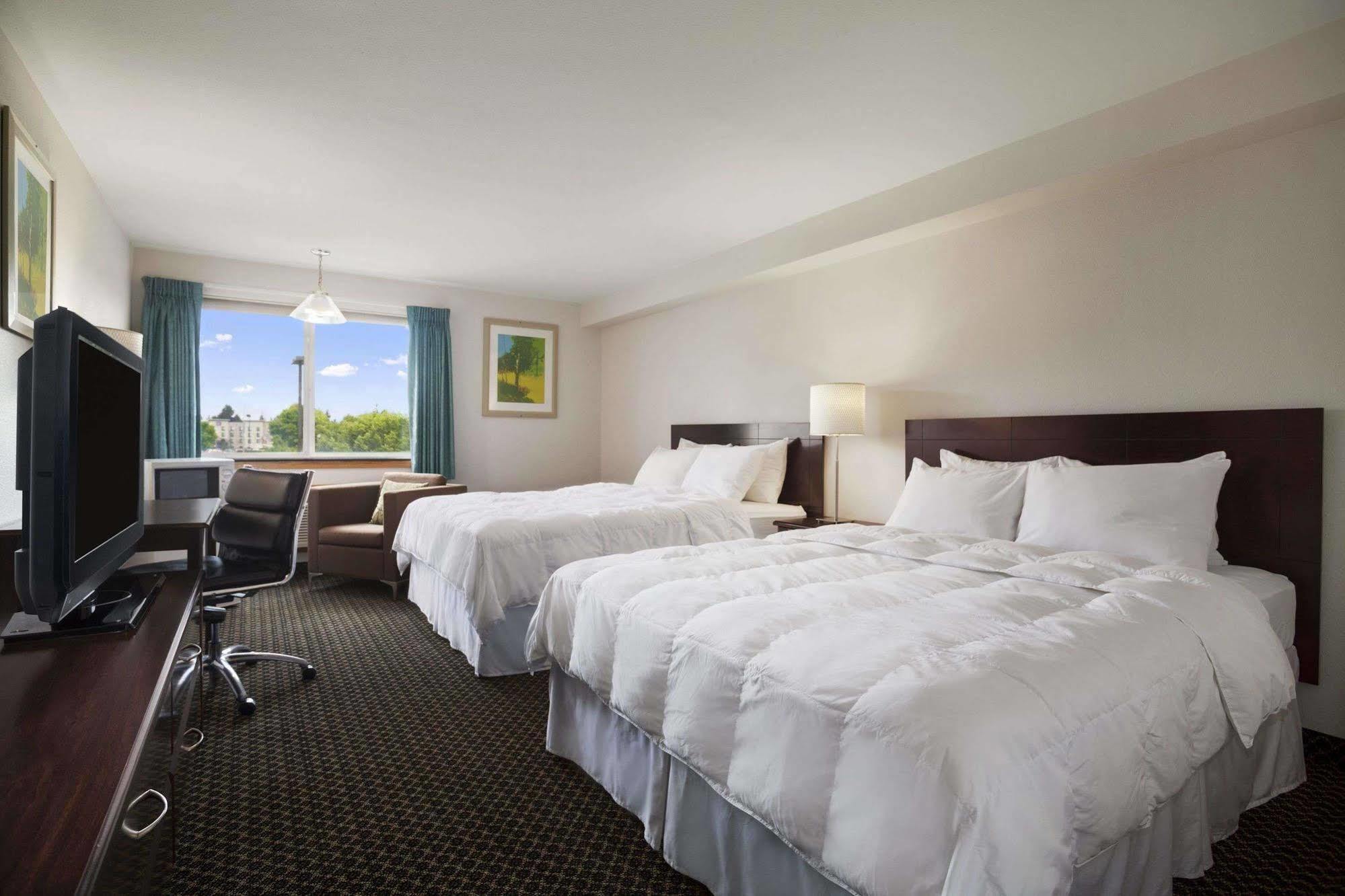 Days Inn By Wyndham Lacey Olympia Area Экстерьер фото